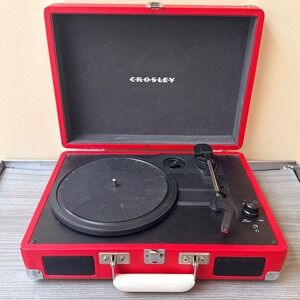 Crosley Portable Turntable Record Player Red Briefcase Built-in Speakers RCA Aux